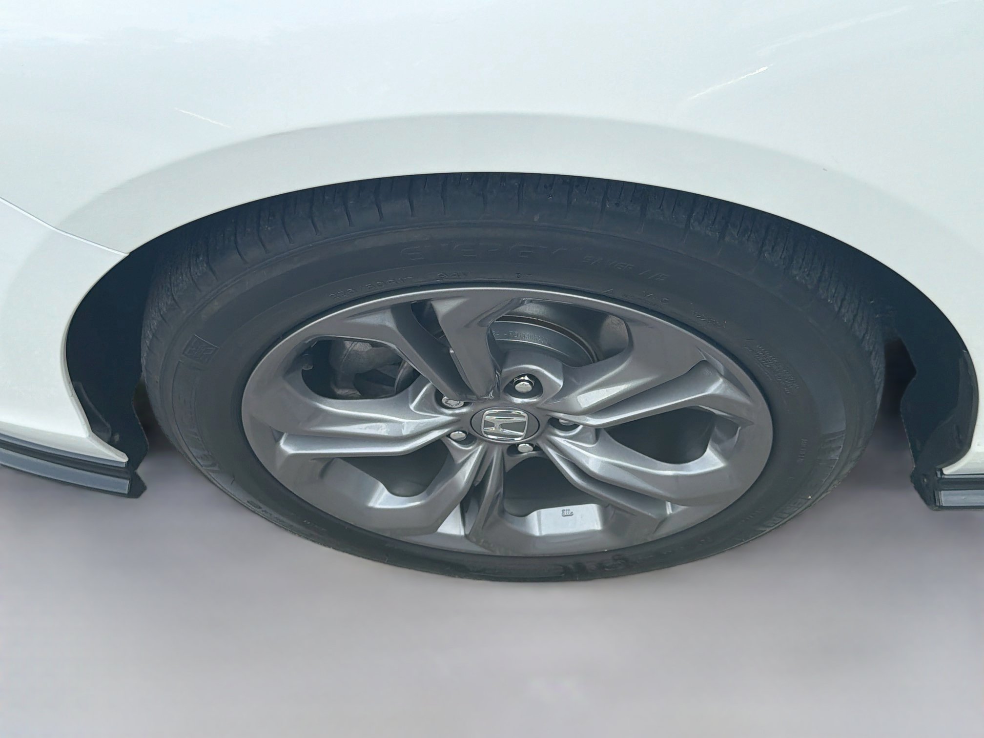 Used 2024 Honda Accord EX image 35