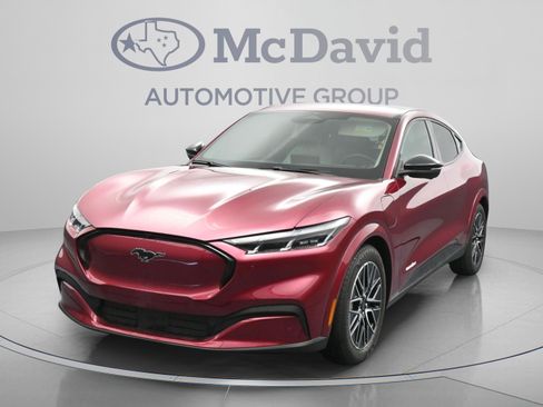 Used 2025 Ford Mustang Mach-E Premium RWD image 4
