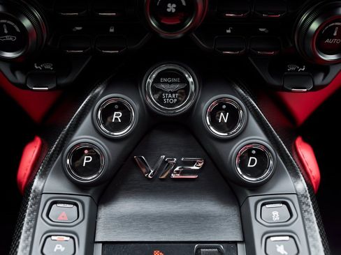 Used 2023 Aston Martin V12 Vantage image 64