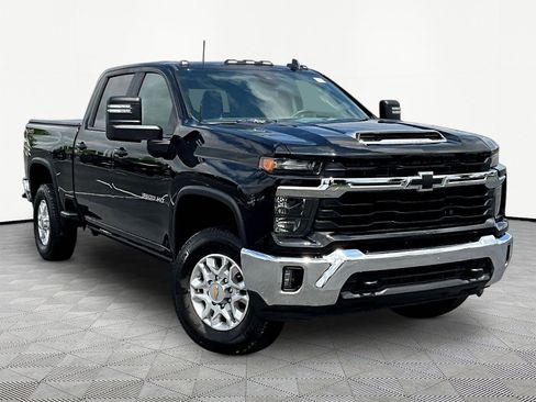 Used 2024 Chevrolet Silverado 3500 LT w/ All Star Edition AWD/4WD image 3