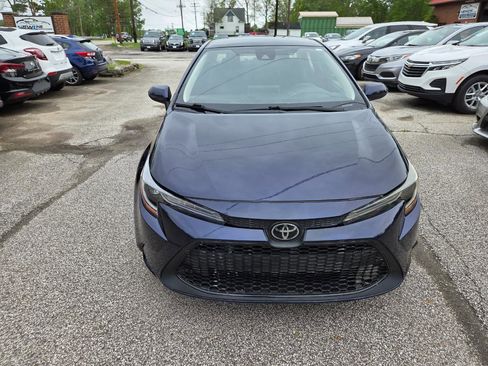 Used 2021 Toyota Corolla LE FWD image 3