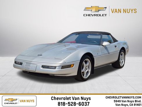 Used 1996 Chevrolet Corvette Convertible RWD image 1