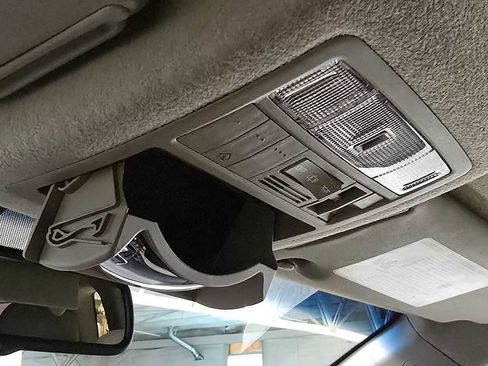 Used 2013 Toyota Highlander Limited AWD/4WD image 34