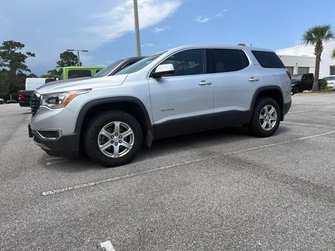 Used 2018 GMC Acadia SLE w/ LPO, Protection Package FWD image 1