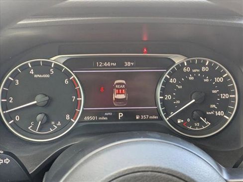 Used 2024 Nissan Rogue SV image 11