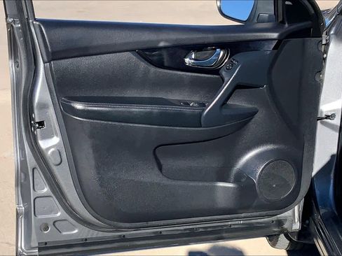 Used 2021 Nissan Rogue Sport SL image 21