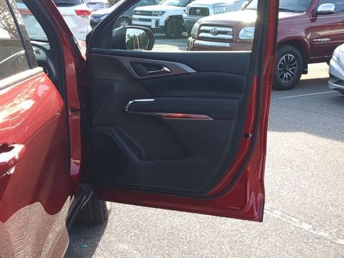 New 2026 Chevrolet Traverse LT w/ Driver Confidence Package image 41