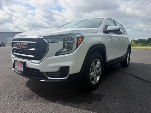 Used 2024 GMC Terrain SLE AWD/4WD image 7