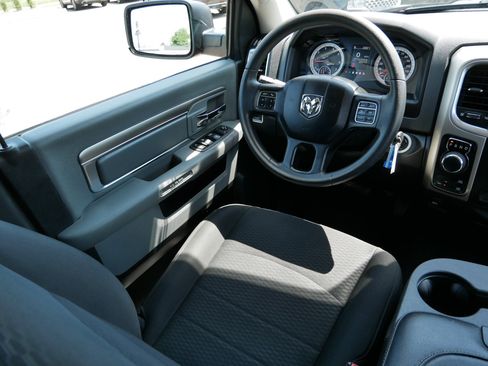 Used 2019 RAM 1500 Warlock AWD/4WD image 9