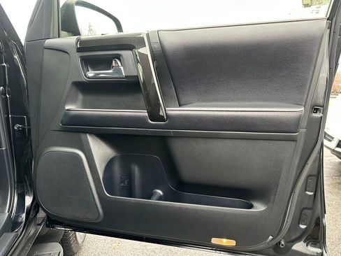 Used 2019 Toyota 4Runner TRD Off-Road Premium image 27