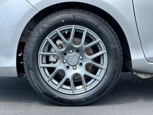 Used 2015 Toyota Yaris L image 24