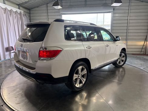 Used 2012 Toyota Highlander Limited w/ Tow Pkg AWD/4WD image 5
