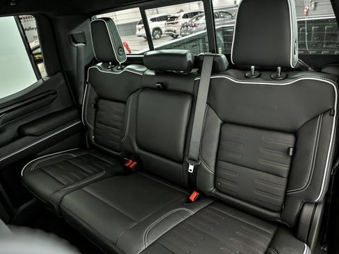 New 2026 GMC Sierra 1500 AT4X image 9