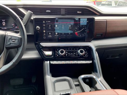 Certified 2024 GMC Sierra 2500 Denali Ultimate w/ Max Trailering Package image 7