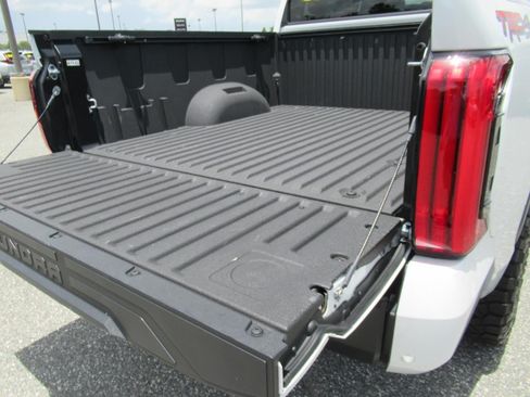 Used 2025 Toyota Tundra Limited w/ TRD Off-Road Package AWD/4WD image 9