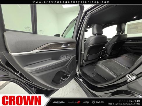 New 2026 Jeep Grand Cherokee Altitude RWD image 10