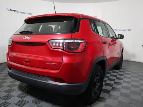 Used 2017 Jeep Compass Sport FWD image 5