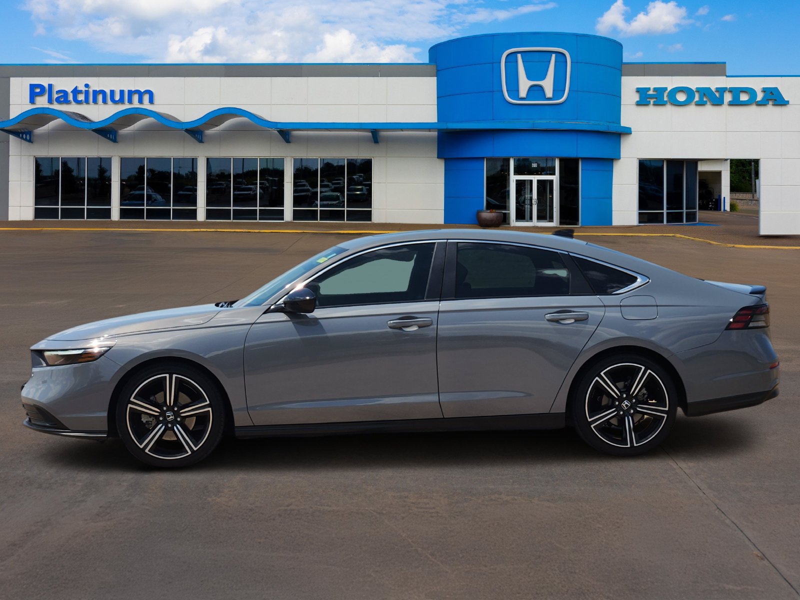 Used 2025 Honda Accord Sport image 3