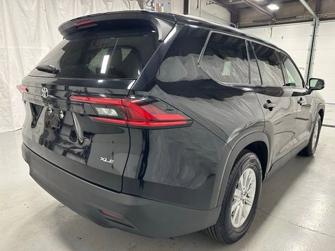 Used 2025 Toyota Grand Highlander AWD image 7