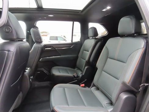 Used 2025 GMC Acadia AT4 w/ Super Cruise Package image 24