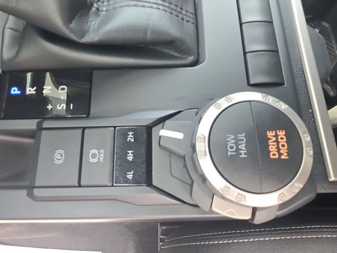 Used 2024 Toyota Tacoma TRD Sport w/ TRD Sport Upgrade Package image 37