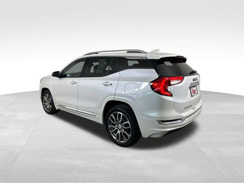 Used 2023 GMC Terrain Denali image 4