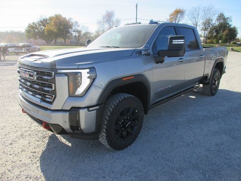 New 2026 GMC Sierra 2500 AT4 w/ AT4 Premium Plus Package image 11
