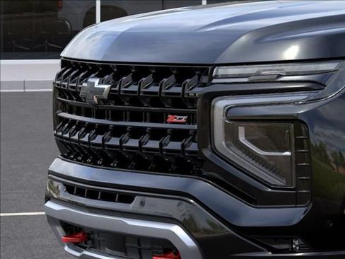 New 2026 Chevrolet Suburban Z71 w/ Z71 Off-Road Package AWD/4WD image 16