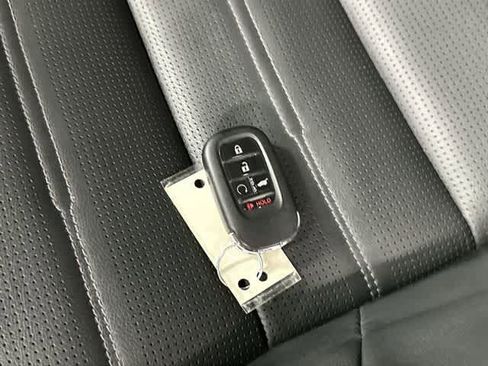 Used 2024 Honda CR-V EX-L image 32