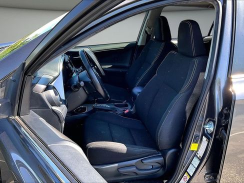 Used 2018 Toyota RAV4 XLE AWD/4WD image 21