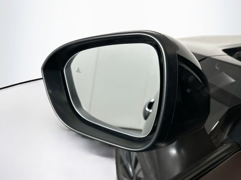 Used 2023 Nissan Rogue SV image 16