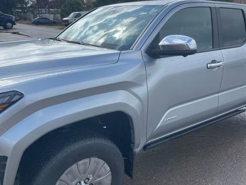 Used 2025 Toyota Tacoma Limited image 2