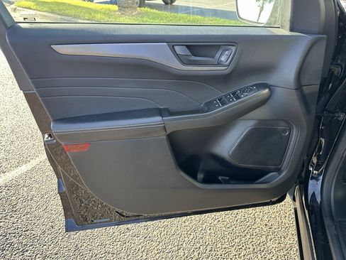 Used 2023 Ford Escape Active image 10