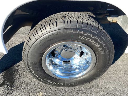 Used 2022 RAM 3500 Tradesman w/ Chrome Appearance Group image 56