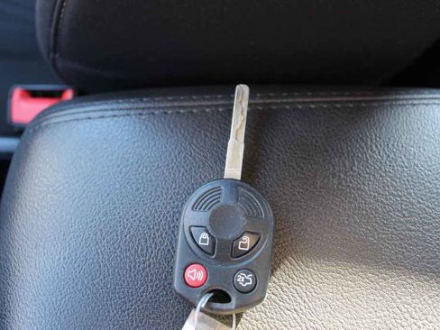 Used 2018 Ford Focus SE image 24