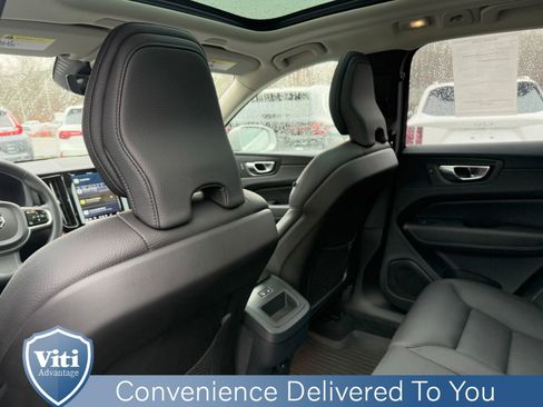 Certified 2023 Volvo XC60 B5 Plus w/ Climate Package image 21