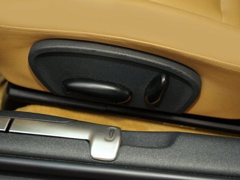 Used 1999 Porsche 911 Carrera image 22