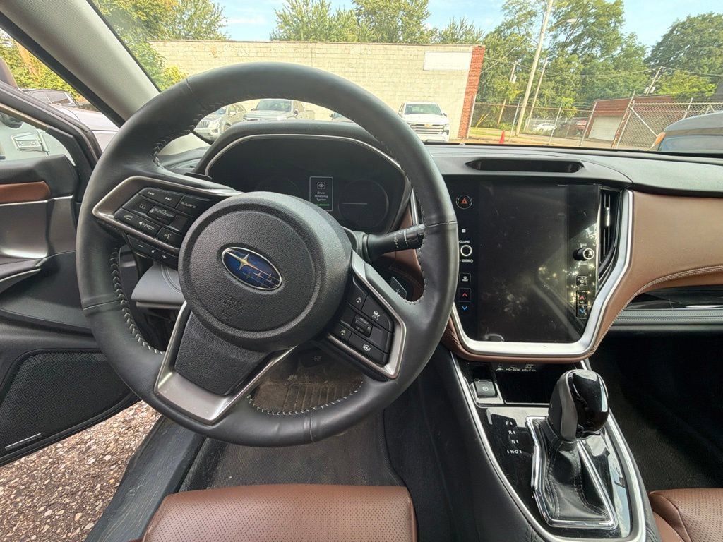 Used 2025 Subaru Outback Touring XT AWD/4WD image 10