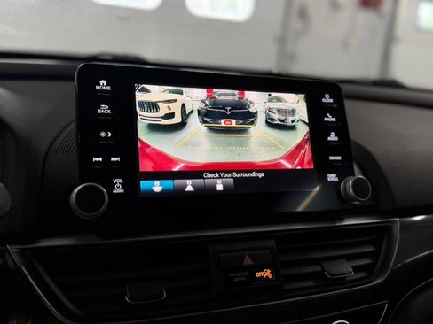 Used 2018 Honda Accord Sport image 18