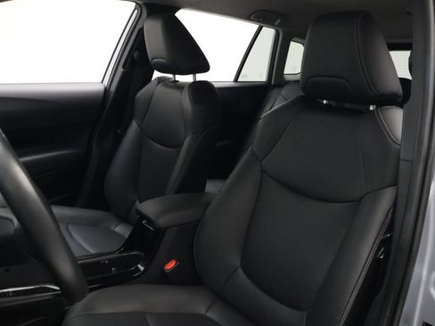 Certified 2025 Toyota Corolla Cross XLE FWD image 13