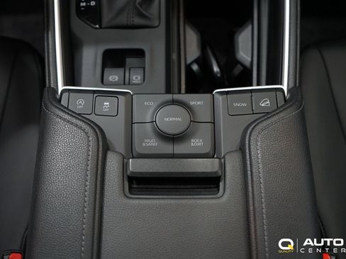 Used 2025 Toyota Grand Highlander AWD image 19