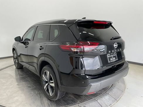 Used 2024 Nissan Rogue SL image 9