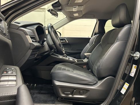 Used 2024 Mitsubishi Outlander SE image 7