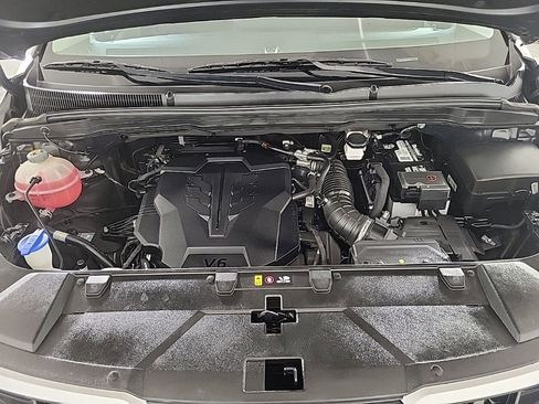 Used 2022 Kia Carnival LX image 21