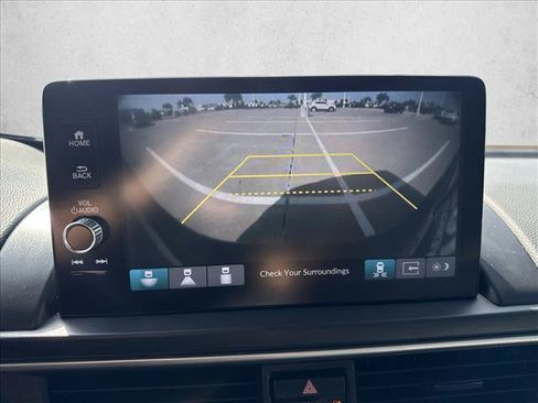 Used 2023 Honda Pilot Touring image 12