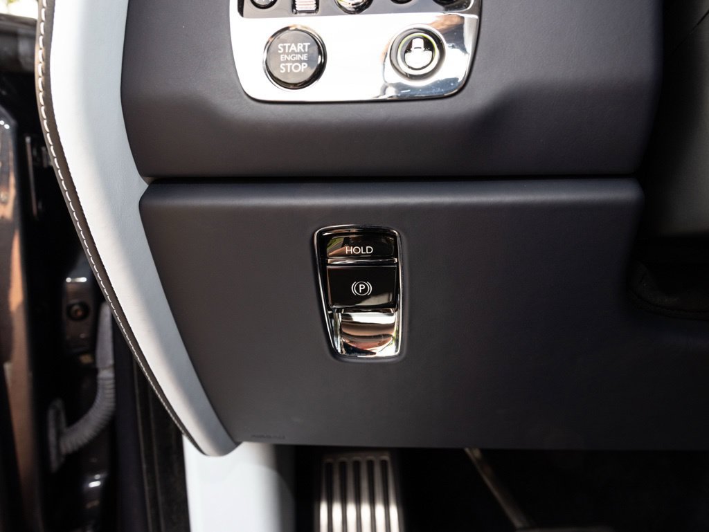 Used 2022 Rolls-Royce Cullinan w/ Cullinan Package AWD/4WD image 34