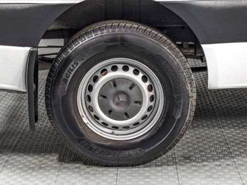 Used 2022 Mercedes-Benz Sprinter 2500 image 29