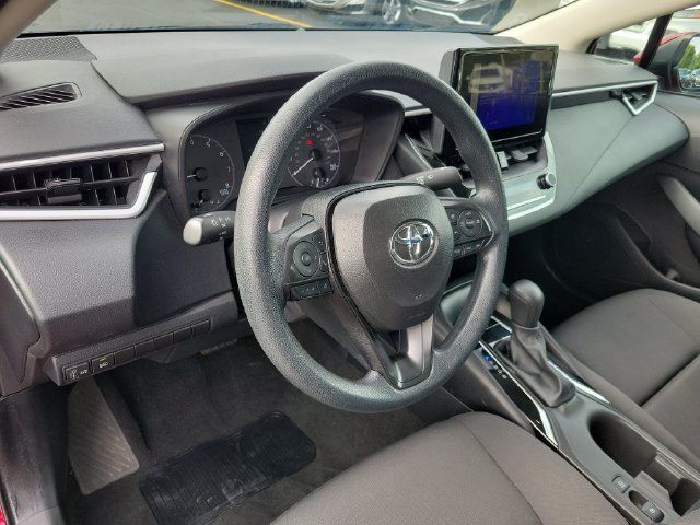 Used 2025 Toyota Corolla LE FWD image 7