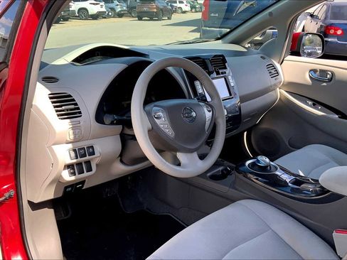 Used 2012 Nissan Leaf SV image 16