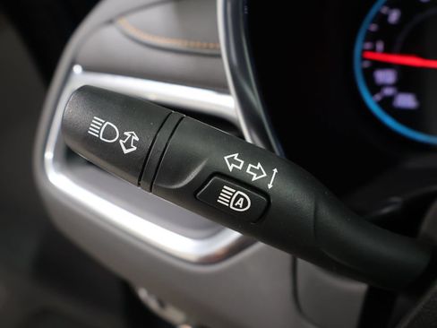 Used 2024 Chevrolet Equinox Premier AWD/4WD image 37